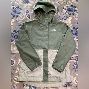 Girls The North Face DryVent Jacket Size M